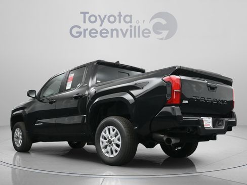 Used 2025 Toyota Tacoma SR5 RWD image 8