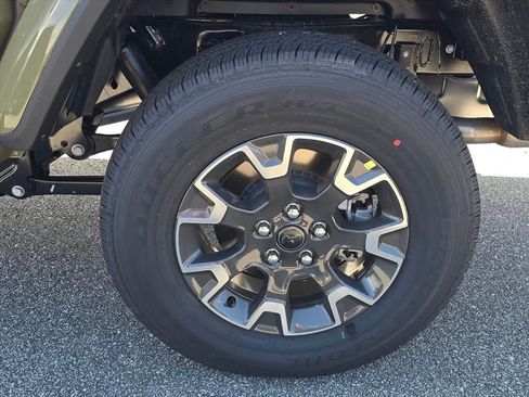 New 2026 Jeep Gladiator Sport image 7