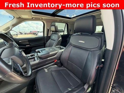 Used 2025 Ford Expedition Max Platinum AWD/4WD image 6
