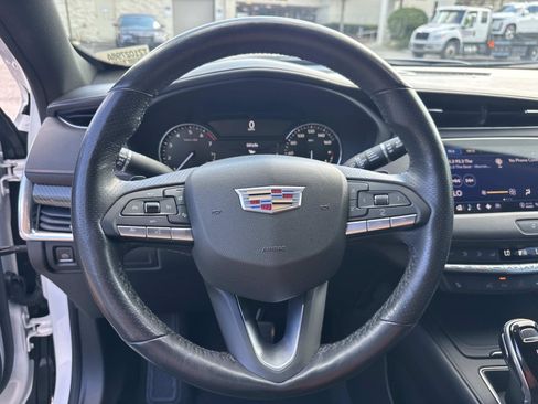 Used 2021 Cadillac XT4 Sport w/ Enhanced Visibility Package FWD image 14