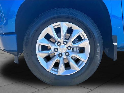 Used 2023 Chevrolet Silverado 1500 Custom AWD/4WD image 10