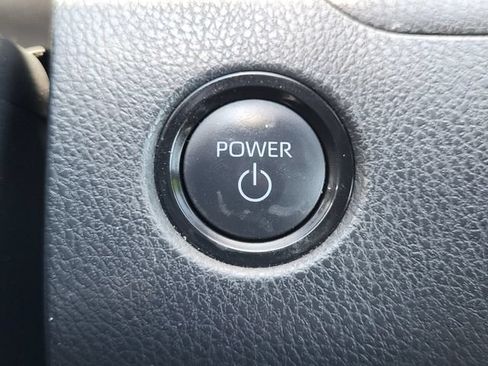 Used 2025 Toyota Camry SE FWD image 19