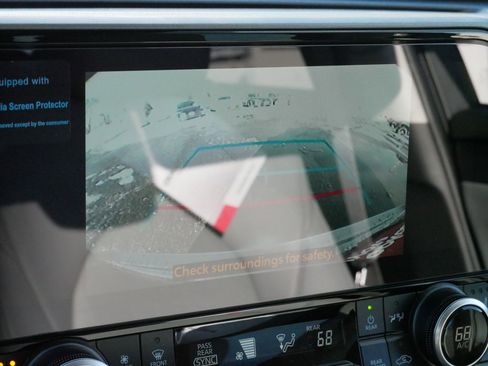 Certified 2026 Toyota Highlander XLE image 28