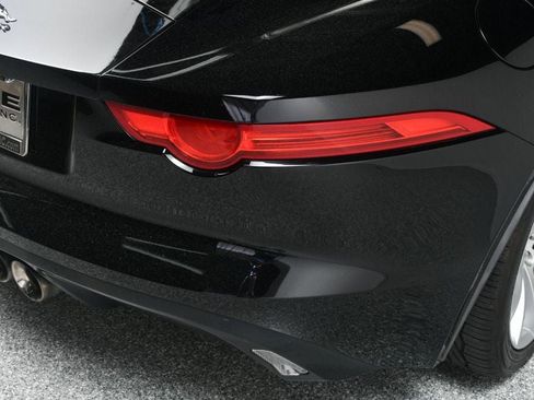 Used 2017 Jaguar F-TYPE Coupe RWD image 15