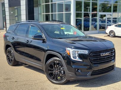 Used 2022 GMC Terrain SLT w/ Infotainment Package II