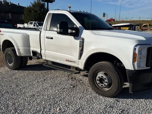 Used 2024 Ford F350 XL image 2