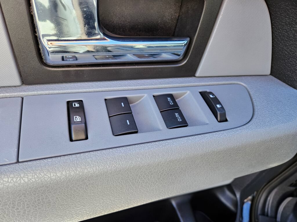 Used 2014 Ford F150 XLT w/ Equipment Group 302A Luxury AWD/4WD image 18