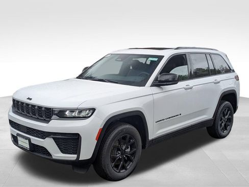 New 2026 Jeep Grand Cherokee Altitude AWD/4WD image 7
