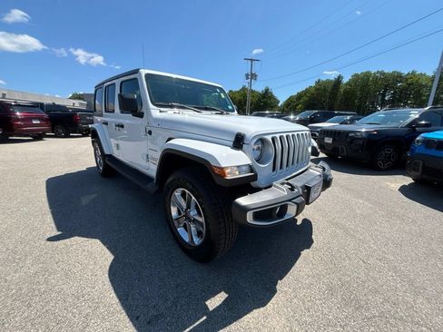 Used 2021 Jeep Wrangler Unlimited Sahara w/ Cold Weather Group AWD/4WD image 7