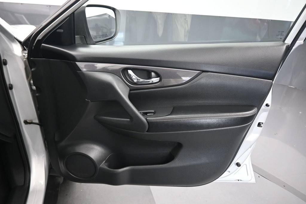 Used 2020 Nissan Rogue SV w/ Premium Package AWD/4WD image 43
