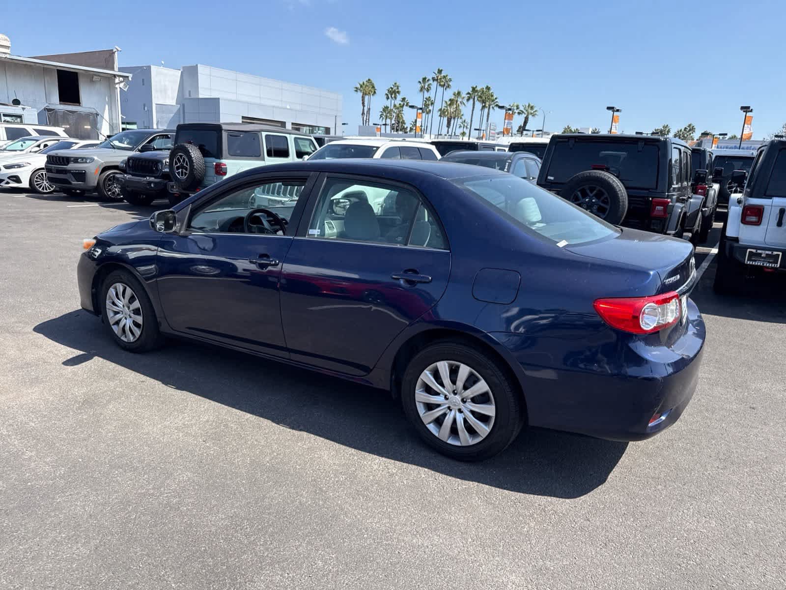 Used 2013 Toyota Corolla LE FWD image 22