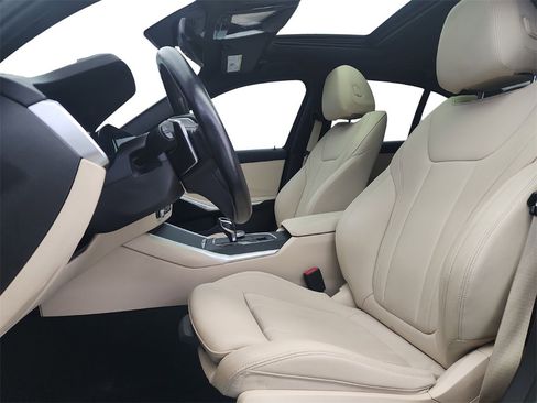 Used 2021 BMW 330i xDrive Sedan w/ Convenience Package image 11