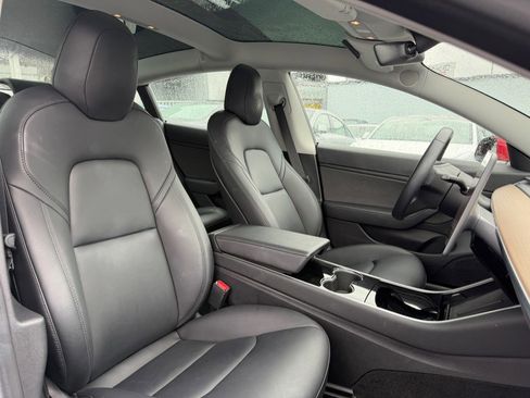 Used 2018 Tesla Model 3 Mid Range image 30