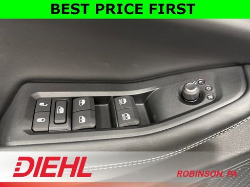 New 2025 Jeep Grand Cherokee L Laredo w/ Luxury Tech Group I image 24