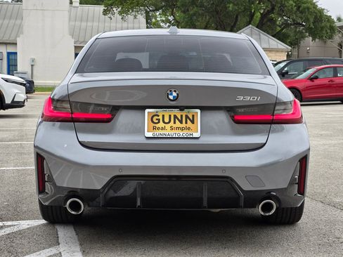 Used 2024 BMW 330i Sedan w/ M Sport Package RWD image 4