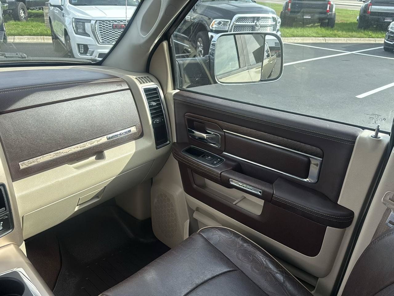 Used 2014 RAM 3500 Laramie Longhorn w/ Convenience Group AWD/4WD image 32