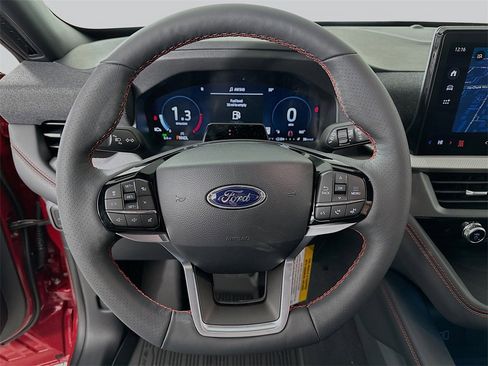 New 2026 Ford Explorer ST-Line w/ ST-Line Street Pack image 12