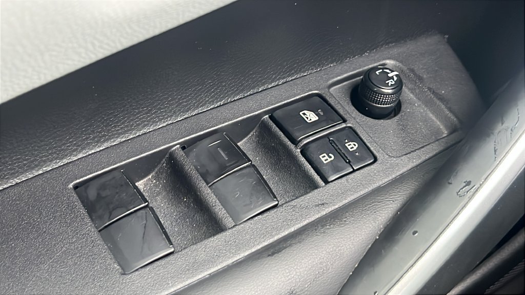 Used 2024 Toyota Corolla SE FWD image 17