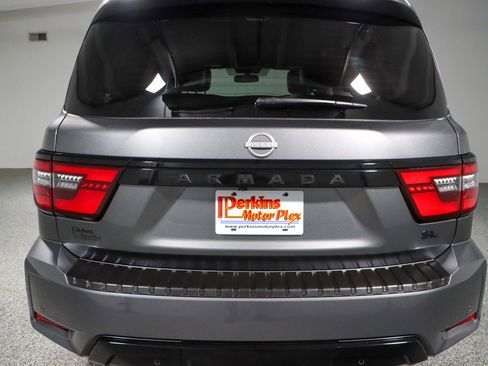 Used 2024 Nissan Armada SL w/ Midnight Edition Package image 8