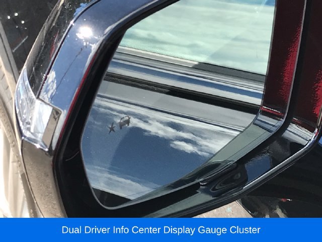 Certified 2025 Cadillac XT5 Sportv w/ LPO, Floor Liner Package AWD/4WD image 10