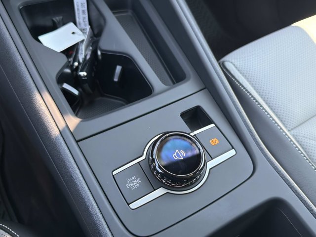 New 2026 Volkswagen Tiguan SE R-Line FWD image 22