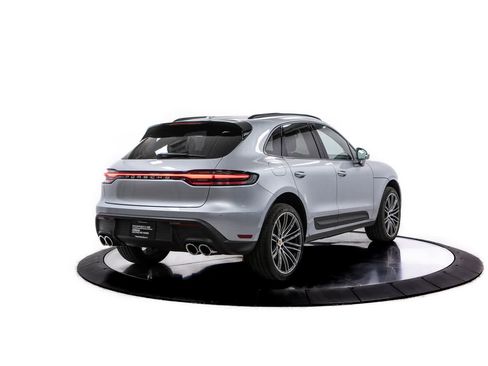 Certified 2026 Porsche Macan AWD/4WD image 7