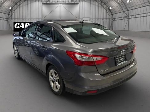 Used 2014 Ford Focus SE w/ SE Winter Package image 6