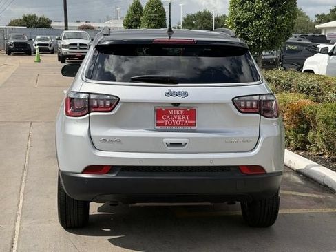 Used 2025 Jeep Compass Limited AWD/4WD image 6
