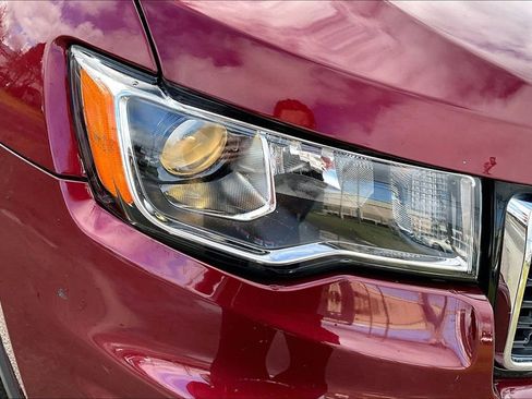 Used 2022 Jeep Grand Cherokee Limited image 28