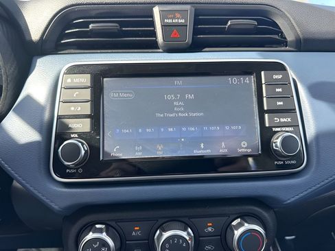 Used 2025 Nissan Versa SV image 16