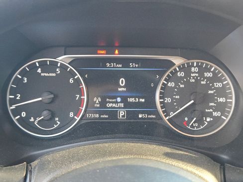 Used 2024 Nissan Sentra SV image 11