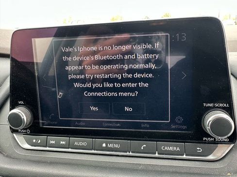 Used 2022 Nissan Rogue SV image 19