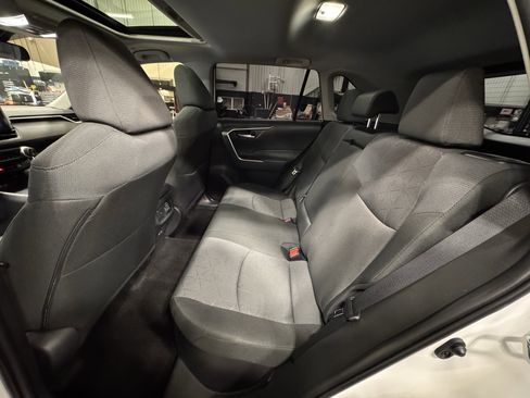 Used 2025 Toyota RAV4 XLE w/ Convenience Package image 21