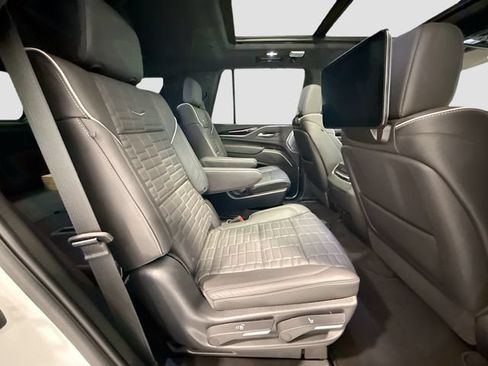 Used 2024 Cadillac Escalade V AWD/4WD image 24