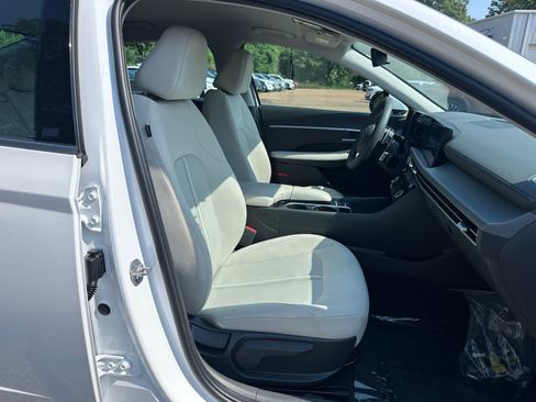 Used 2025 Hyundai Sonata SEL FWD image 22