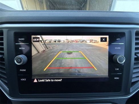 Used 2021 Volkswagen Atlas Cross Sport SE image 17