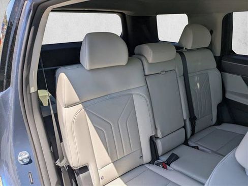 New 2025 Hyundai Santa Fe SEL FWD image 18