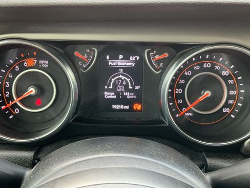 Certified 2020 Jeep Wrangler Sport AWD/4WD image 10