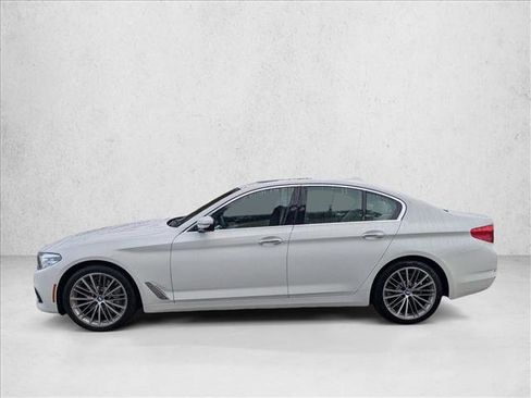 Used 2018 BMW 530i w/ Premium Package image 9