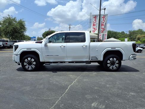 Used 2025 GMC Sierra 2500 Denali w/ Denali Reserve Package AWD/4WD image 9