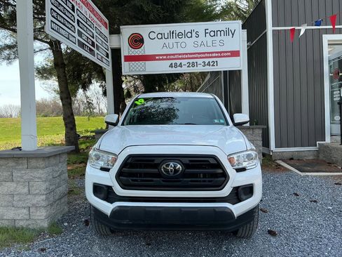 Used 2019 Toyota Tacoma SR w/ SR Convenience Package image 2