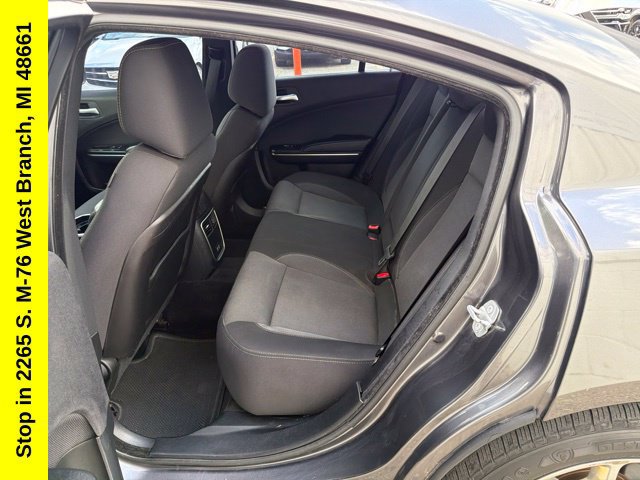 Used 2016 Dodge Charger SE w/ Power Sunroof Group AWD/4WD image 17