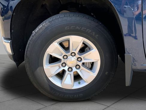 Used 2021 Chevrolet Silverado 1500 LT AWD/4WD image 11