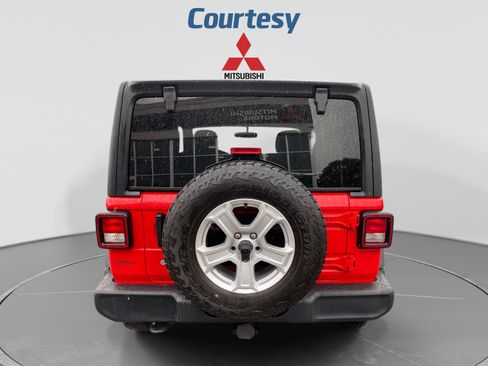 Used 2018 Jeep Wrangler Sport AWD/4WD image 4