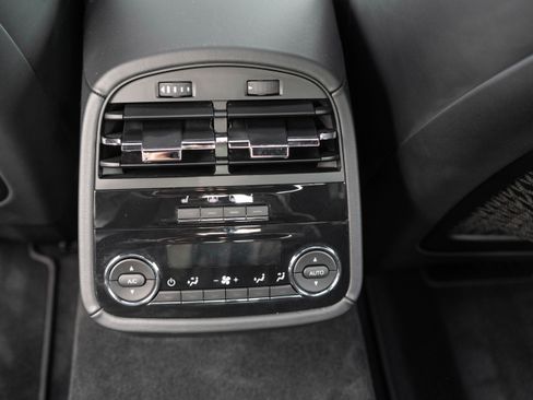 Used 2021 Maserati Quattroporte Trofeo image 25