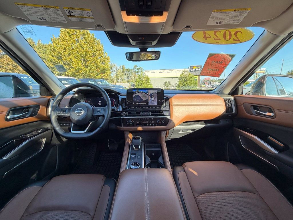 Used 2024 Nissan Pathfinder Platinum AWD/4WD image 32