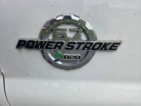 Used 2016 Ford F250 Lariat w/ Lariat Ultimate Package AWD/4WD image 22