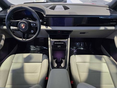 New 2026 Porsche Macan 4 Electric AWD/4WD image 21