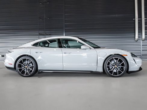Certified 2024 Porsche Taycan 4S image 11