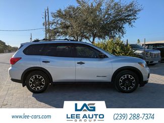Used 2019 Nissan Pathfinder SL video 2